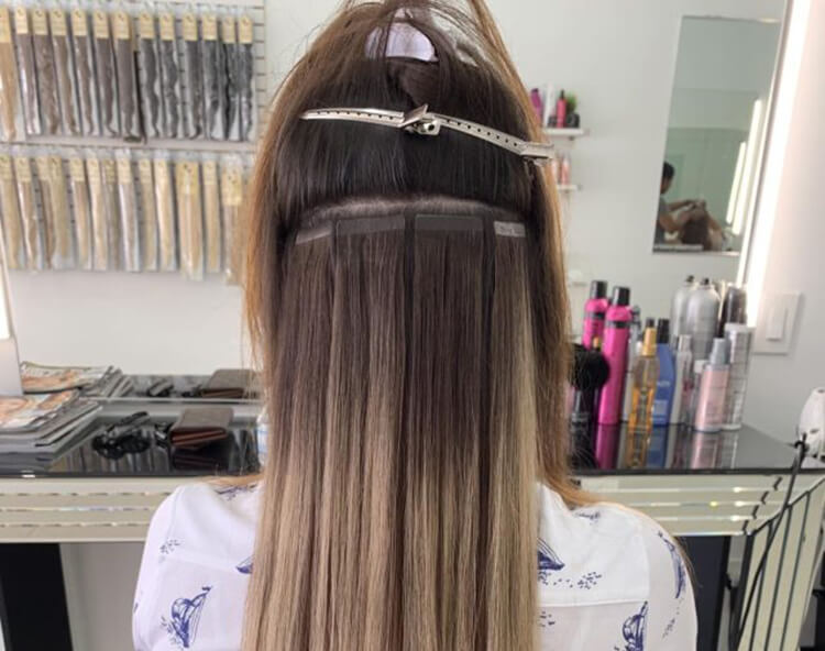 tape hair extensions 640x853